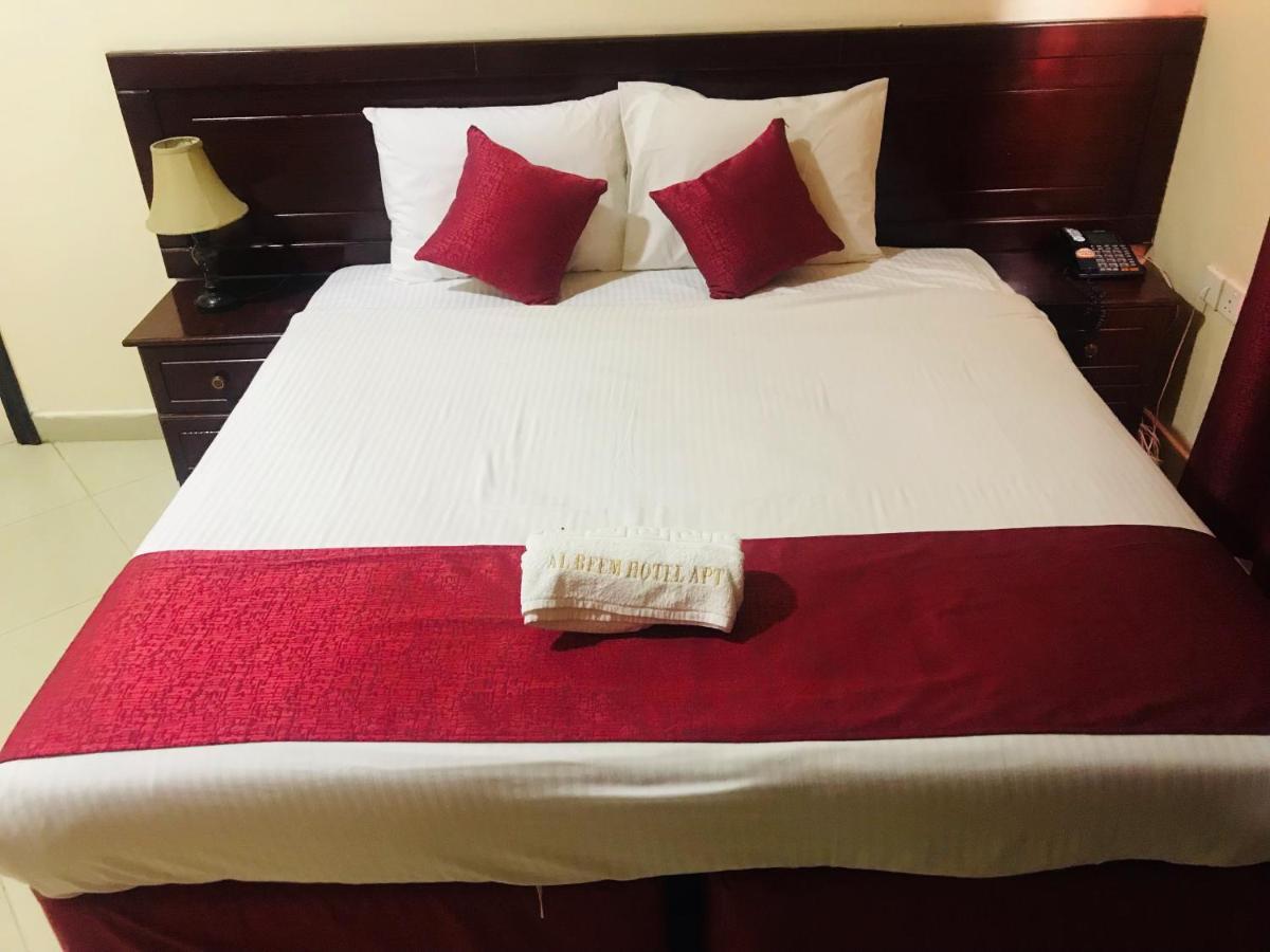 Al Reem Hotel Apartments Шарджа Экстерьер фото