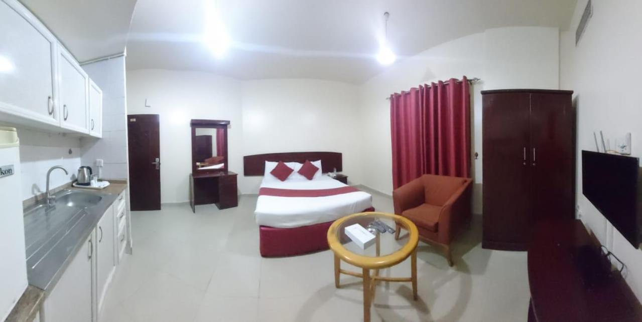 Al Reem Hotel Apartments Шарджа Экстерьер фото