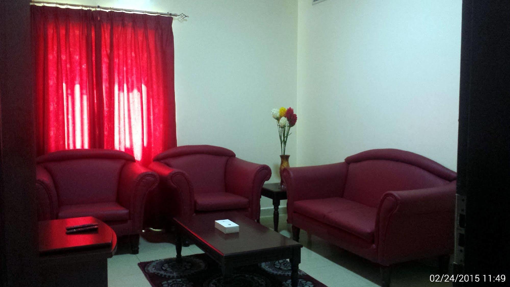 Al Reem Hotel Apartments Шарджа Экстерьер фото