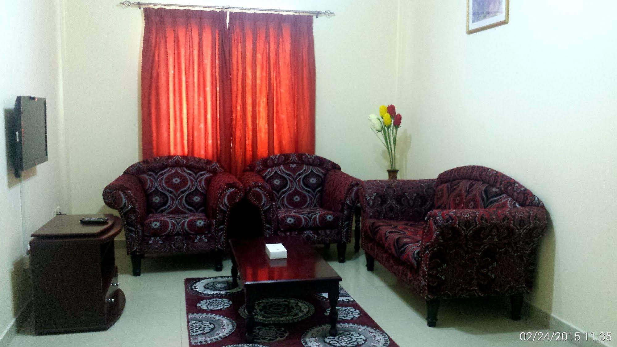 Al Reem Hotel Apartments Шарджа Экстерьер фото