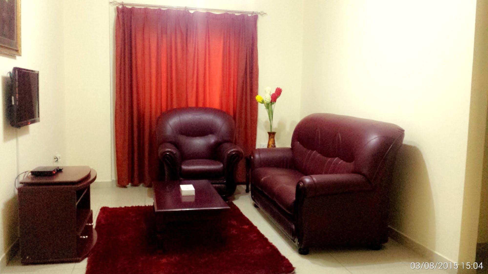 Al Reem Hotel Apartments Шарджа Экстерьер фото
