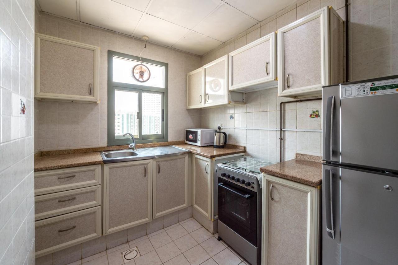 Al Reem Hotel Apartments Шарджа Экстерьер фото
