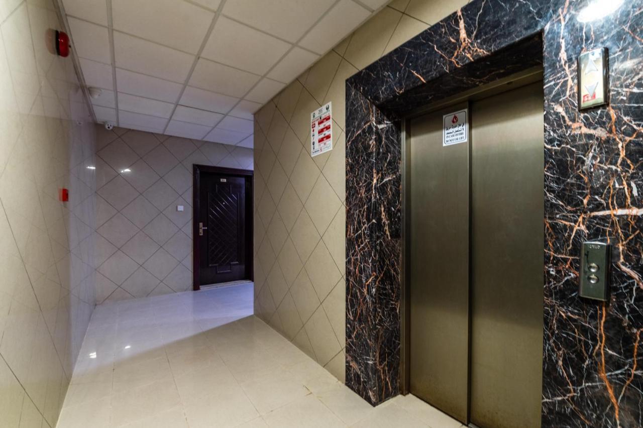 Al Reem Hotel Apartments Шарджа Экстерьер фото